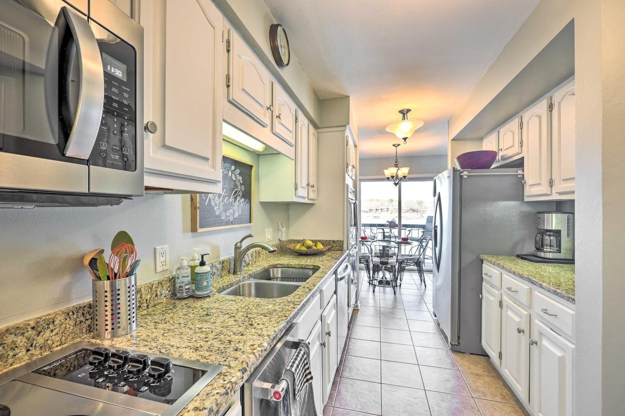 Waterfront Hot Springs Condo With Pool Access! Экстерьер фото