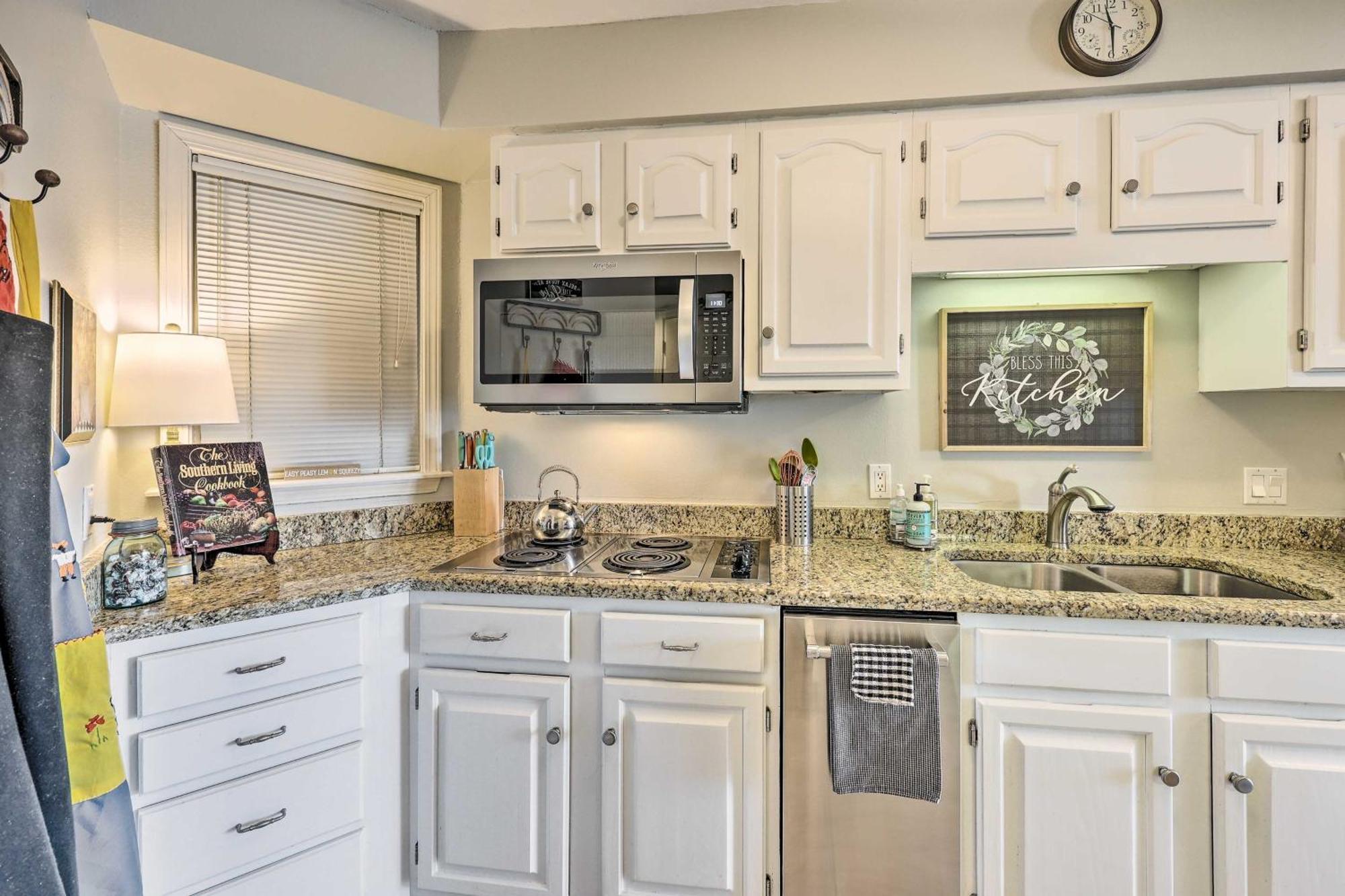 Waterfront Hot Springs Condo With Pool Access! Экстерьер фото